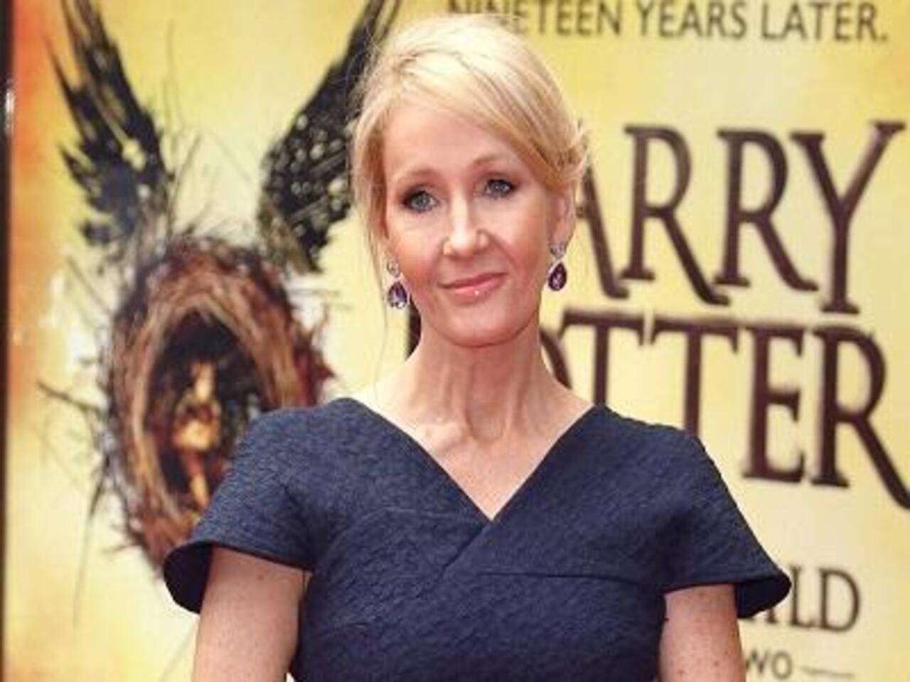 J.K. Rowling Unveils Pottermore Website, Announces Harry Potter eBooks –  The Hollywood Reporter