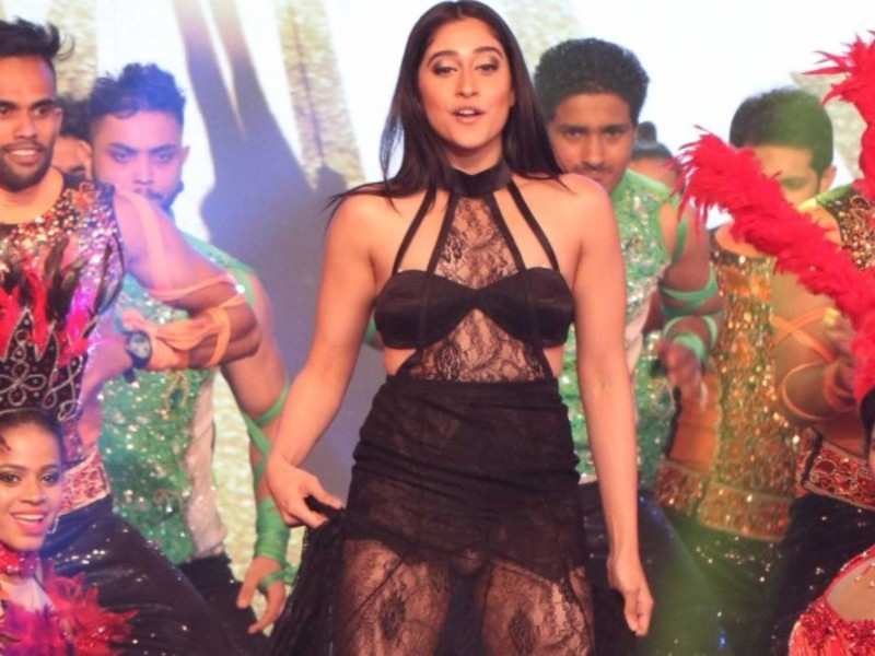 Regina Cassandra Regina Cassandra S Shocking Wardrobe Malfunction Tamil Movie News Times Of India