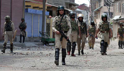 Curfew continues; normal life hit for 43rd day in Kashmir