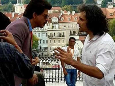 Shahrukh Khan most stylish look on the sets of The Ring movie - Photo |  Picture | Pic © BoxOfficeMovies.in