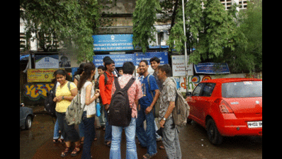 100 ‘errant’ students of Mithibai College to lose 1 year