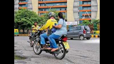 Gurgaon gives bike taxi riders headache over helmet