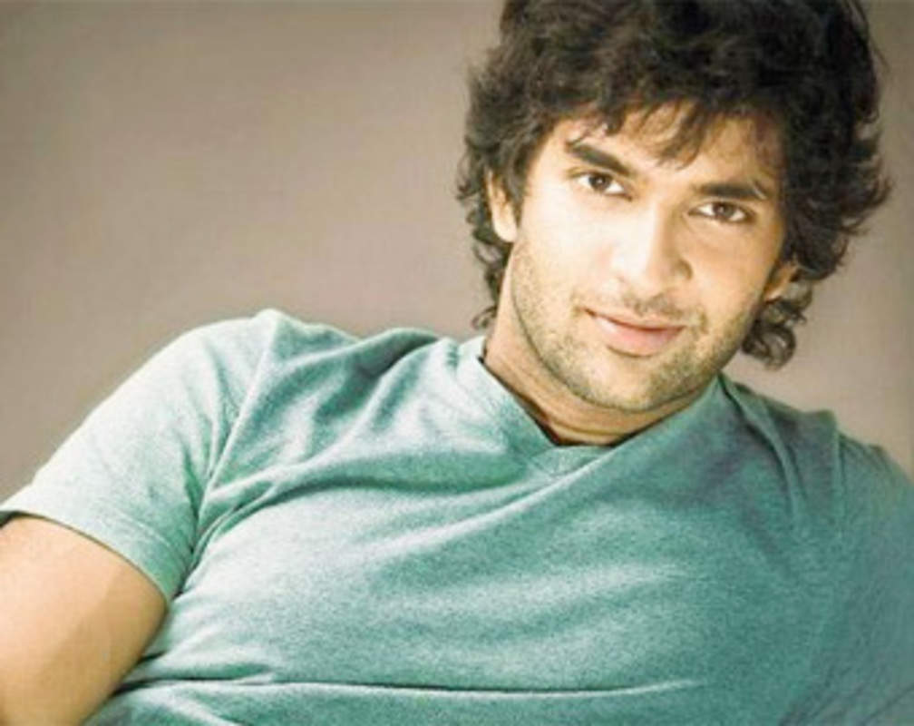 
Purab Kohli denies reports of rift with ‘Rock On 2’ co-star Arjun Rampal
