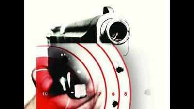 House robbed in Jhagadpuri, woman shot dead