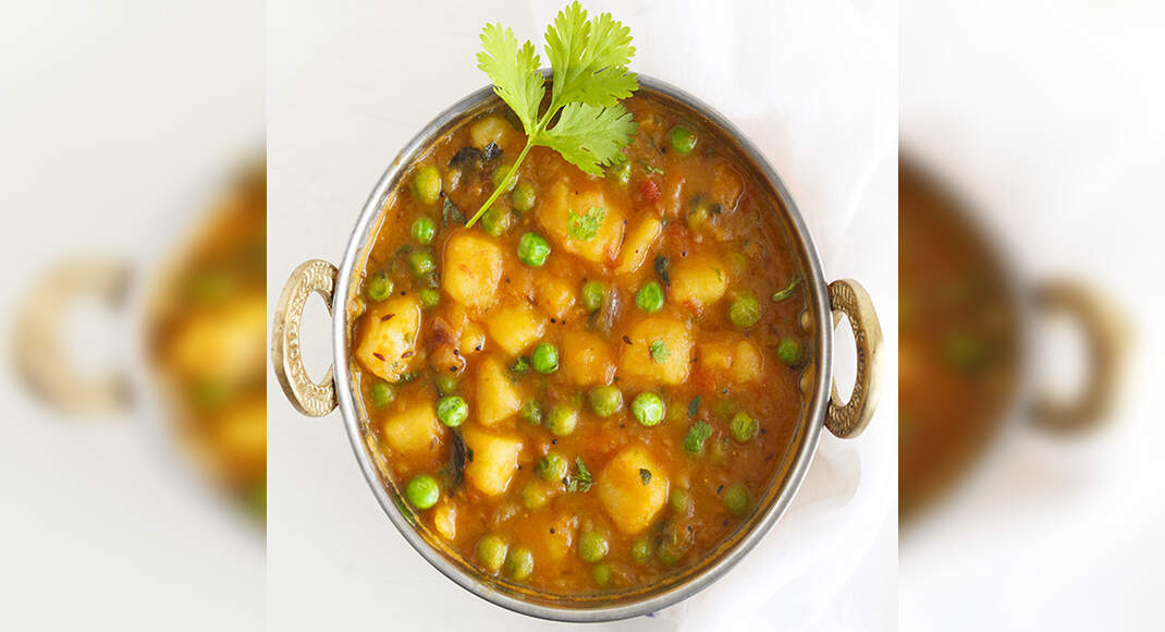 Potato, Onion and Green Peas Curry Recipe How to make Potato, Onion