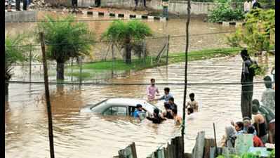 Met forecasts more rain in Hyderabad today