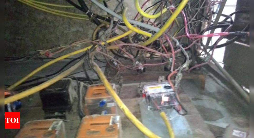 Dodgy wiring at nai sarak - Times of India