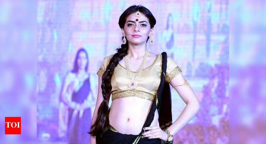 Lavina sets the ramp on fire at this ethnic wear fashion show at ...