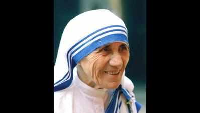 Mother Teresa declared saint: Meals for destitute mark sainthood for Teresa