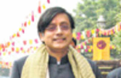 Shashi Tharoor at annual craft bazaar