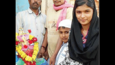 16-year-old Muslim girl carves out Ganesha idol in Chikkaballapur