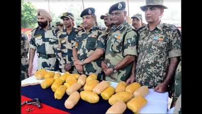 BSF recovers 26 kg heroine from Indo-Pak International Border
