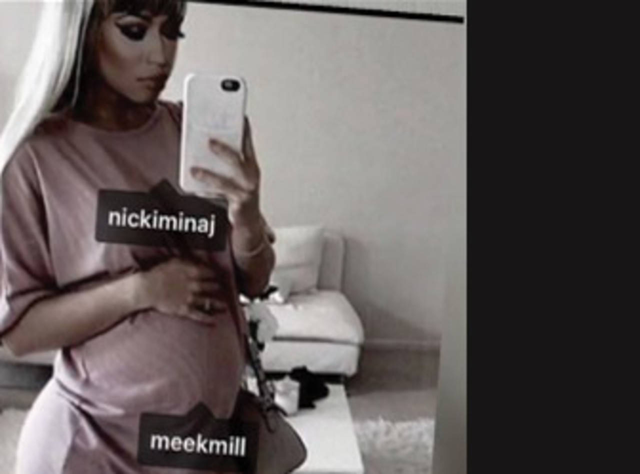 Nicki Minaj pregnant? Fuels pregnancy talk introducing Meek Mill