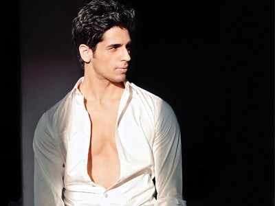 Double Girl Porn Hot Chup Chup Ke - Sidharth Malhotra: Love stories are not my comfort zone | Hindi Movie News  - Times of India