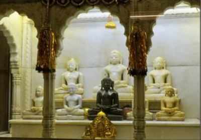Thieves break into temple, steal antiques worth crores
