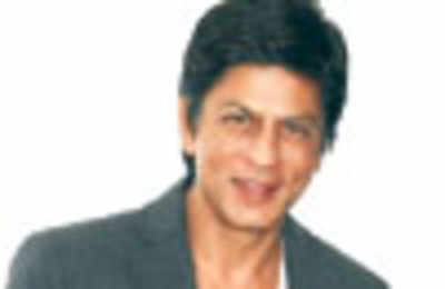 SRK overshadows the rest