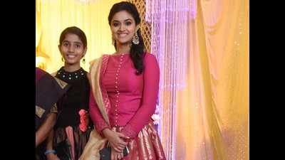 Keerthy Suresh looked pretty in a pink flowy skirt at her sister Revathy's wedding reception in Chennai