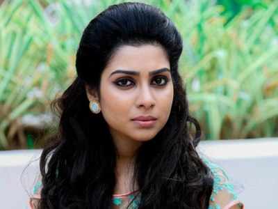 Pichaikkaran actress marries film's distributor