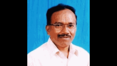 CM Laxmikant Parsekar calls on MoS over private shack rules