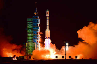 Pakistan scientists invited to watch China's manned space flight launch