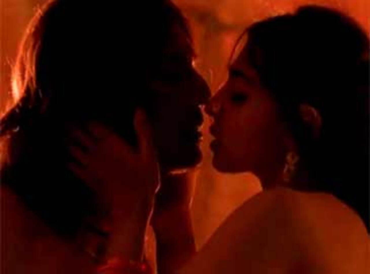 Radhika Aptes leaked intimate scene from Parched a publicity stunt?
