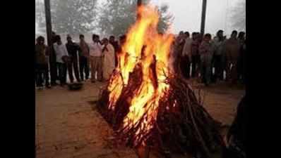 Vignesh body cremated at Mannargudi