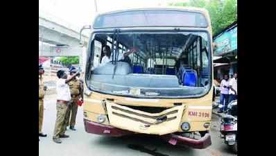 30 injured as ST buses collide
