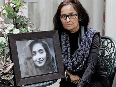 Rabia Khan hires UK forensic expert to probe into daughter Jiah's death