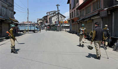 Curfew clamped in Pulwama, Baramulla districts