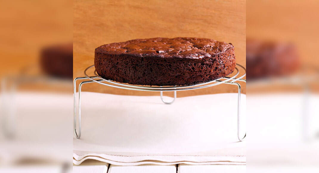 Microwave Chocolate Cake Recipe: How to make Microwave Chocolate Cake Recipe for Christmas at Home |