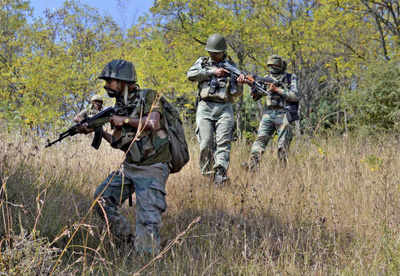 Army intensifies combing operations in Uri, Nowgam sectors