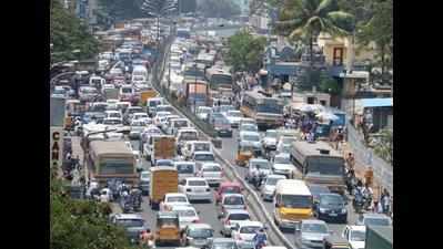 Jayalalithaa hospitalisation: Traffic snarls on Chennai roads may worsen on Friday evening, police warn