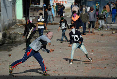 Kashmir: Stone pelting incidents dip as 300 instigators arrested