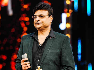 When Irshad Kamil was happy charging one rupee for the anthem of 'Pink'
