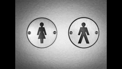 Slumdwellers oppose 'toilets at home' scheme
