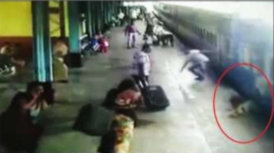Alert cop pulls girl from death's door at Lonavla station