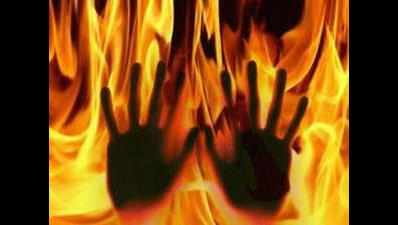 Govandi auto fire: Baby dies, 4 others critical