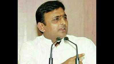 Akhilesh wants expelled youth leaders back in SP