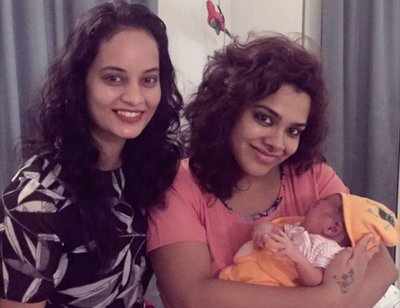 Kadhal Sandhya blessed with a baby girl