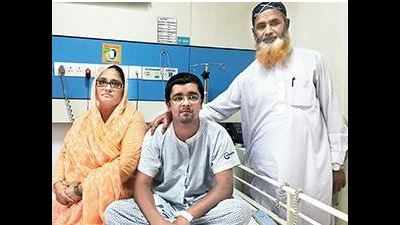 Ailing Pakistani youth queues up for an Indian heart