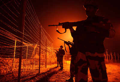 <arttitle><p>After Army's surgical strikes, surprised Pakistani forces targeted BSF posts</p></arttitle>