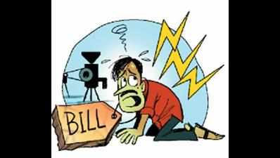 <arttitle><p>Man confined in restaurant for not paying others' bills</p></arttitle>