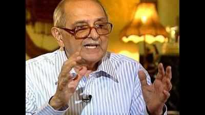 Fali Nariman's stand comes under criticism