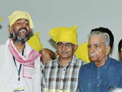 Yogendra Yadav, Prashant Bhushan float 'Swaraj India', slam AAP's 'cult' politics