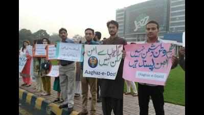 Aaghaz-e-Dosti against war hysteria between India-Pak, peace demonstration held in Lahore