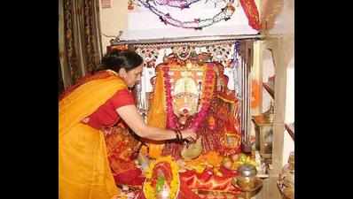 Geeta Mandir drenched in devotion