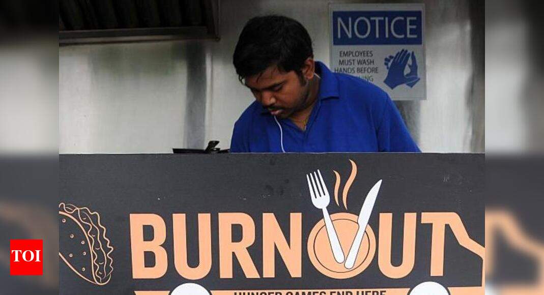 20somethings warm up Noida culinary map with food trucks Noida News