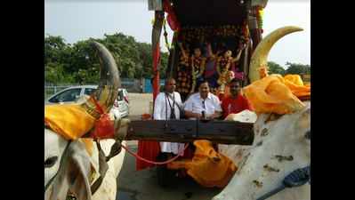 <arttitle><p>ISKCON Noida promotes peace with padyatra</p></arttitle>