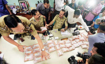 <arttitle><p> Fake call centres rob US citizens of Rs 500 crore</p></arttitle>