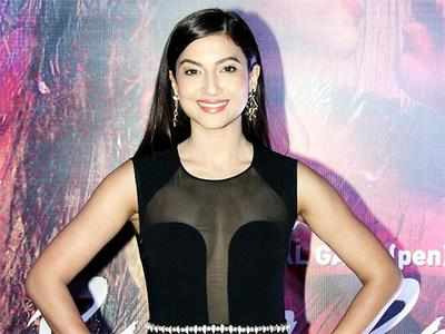 Gauahar Khan refuses to add her name to film poster